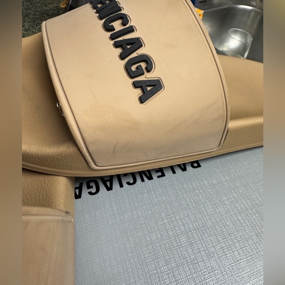 Balenciaga Tan pool slides -w/ original box - Picture 9 of 13